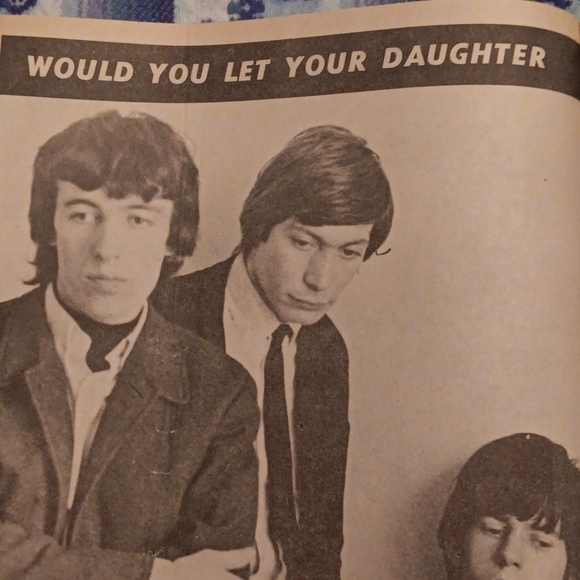 THE ROLLING STONES MAGAZINE - Picture 11 of 13